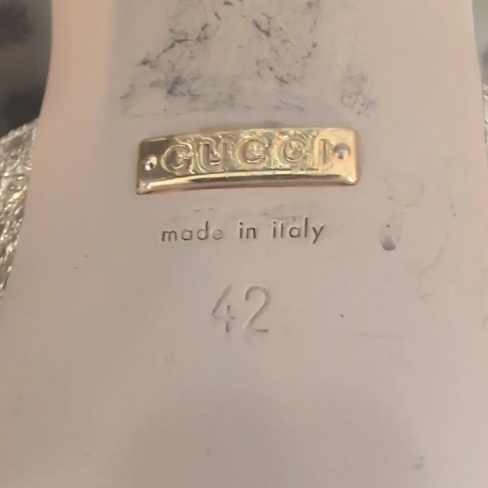 Gucci Silver Metallic Fringe GG Mule Slides - Picture 4 of 4